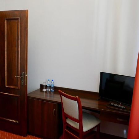 Staromiejski Piwowar Hotel Legnica Exterior photo